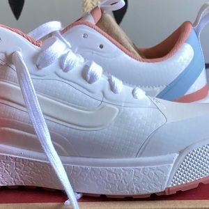 Vans Ultra Range EXO